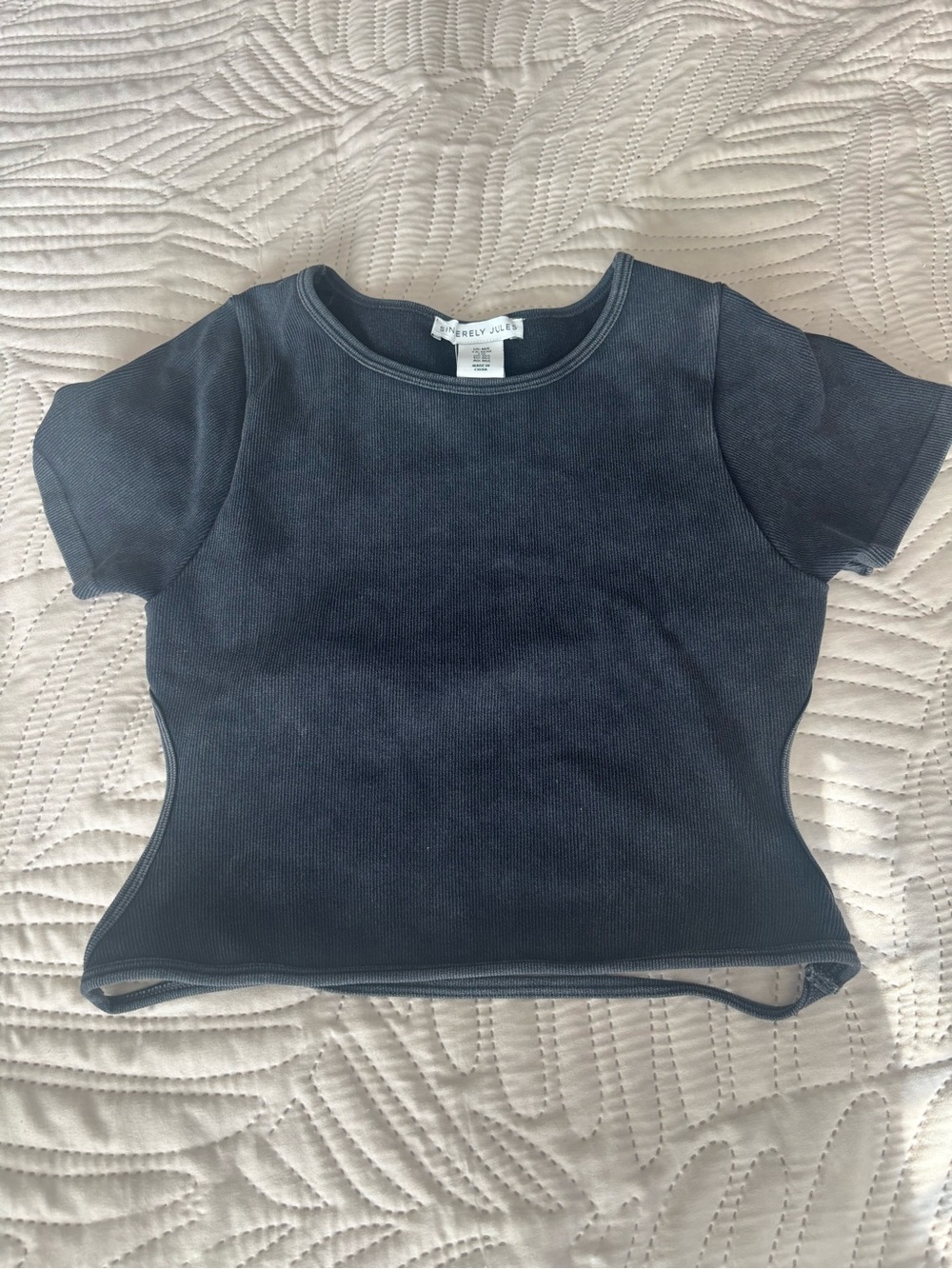 Sincerly Jules Ribbed Backless Crop Top